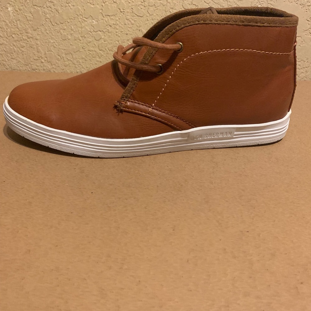 Men’s Ben Sherman size 9.5 shoes brown